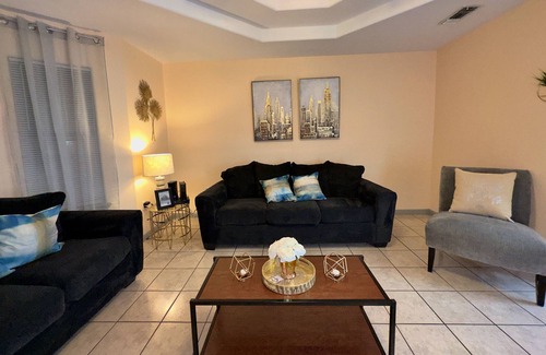 Eagle Pass House | Home Away From Home - 3 Bed/2 Bath - BEST VALUE