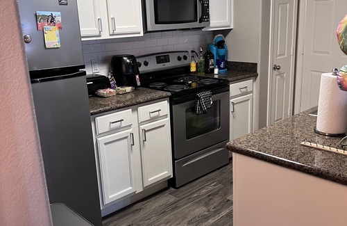Ocotillo Landing Apartment | Home away from Home QC