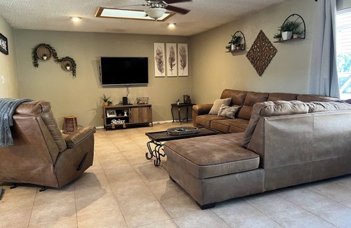 Tyrone House | Home Away From Home in Silver City