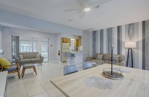 Lighthouse Point House | Home Away From Home in Paradise