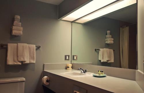 Drayton Valley Hotel | Home Away Inn