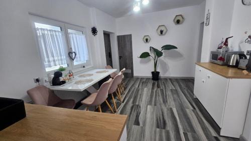 Lazaret House | Home Dulcesa