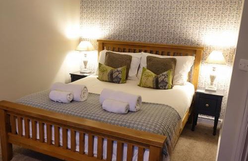 Bircotes House | Home Farm & Lodge