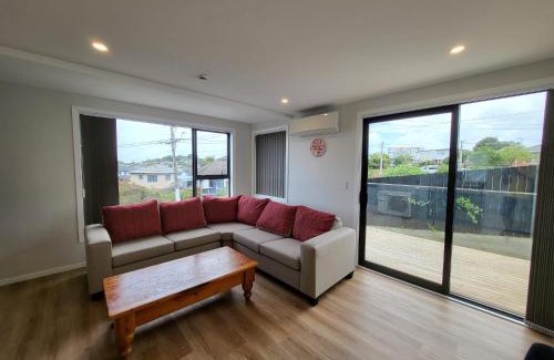 Papatoetoe Apartment | Home in Auckland near Airport