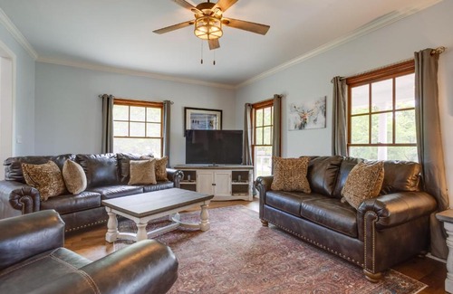 Cedar Valley House | Home in Cimarron National Golf Club with Hot Tub!