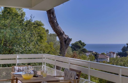 Estoril House | Home in Estoril - House 79