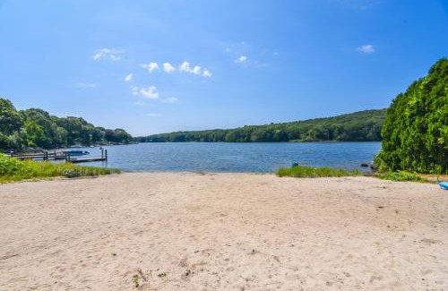 Saunderstown House | Home in Narragansett with Beach Access!