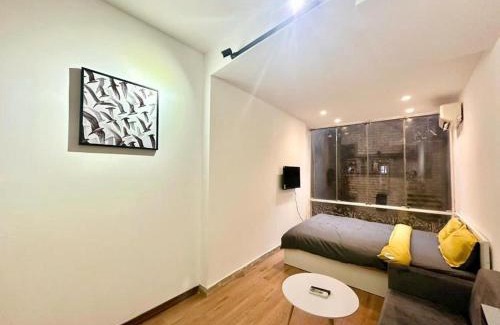 Hang Dao Apartment | Home in Old Quarter - Night market