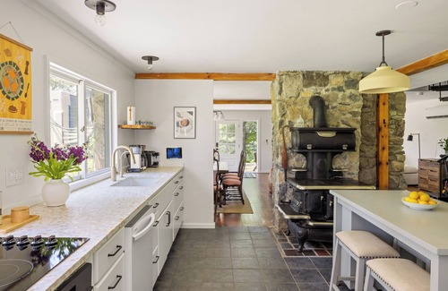 Rhinebeck House | Home in Rhinebeck w/sauna and hot tub on 50 acres