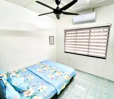 Taman Murni 2 House | Home in Sepang, Homestay Mokhzan
