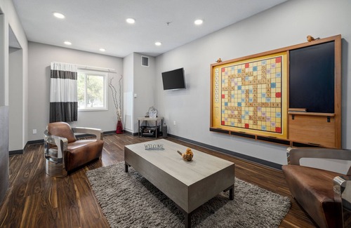 Medicine Hat Hotel | Home Inn Express - Medicine Hat