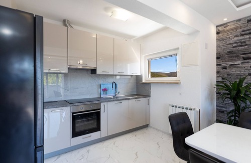 Bristivica House | Home JURE&KATE with a pool near Trogir with parking, BBQ