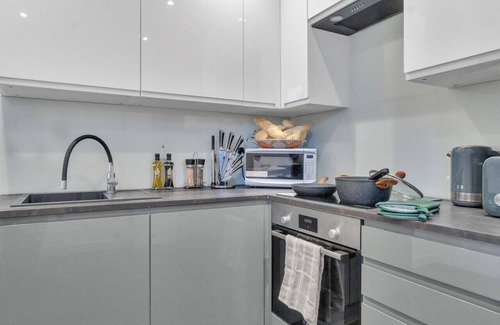 West Hendon Apartment | home.ly - North London Apartments Hendon