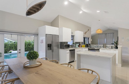 Dania Beach House | Home Near Hollywood Beach/Backyard Oasis w/Heated Pool