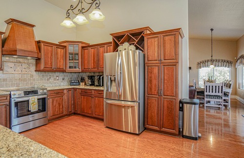 Fountain Hills House | Home near Scottsdale w/Views /Pool /Spa /Putting Green /Pool Table & Grill