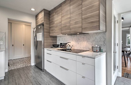 Glen Ellyn House | Home w/Office + Yard: 25 Mi to Downtown Chicago!