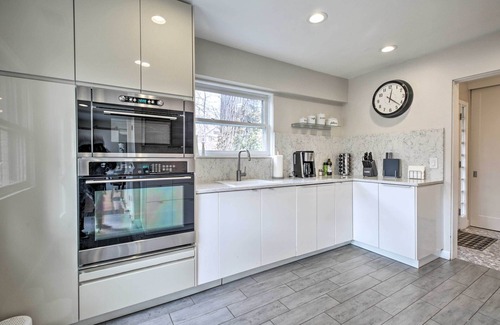 Glen Ellyn House | Home w/Office + Yard: 25 Mi to Downtown Chicago!