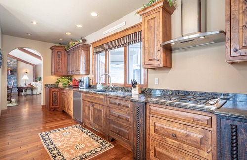 Kalispell House | Home w/private dock on Flathead River, hot tub & fireplaces - Flathead River Luxury Retreat