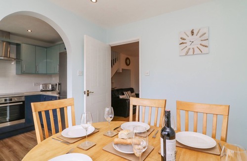 Wyke Regis Cottage | Home Waters