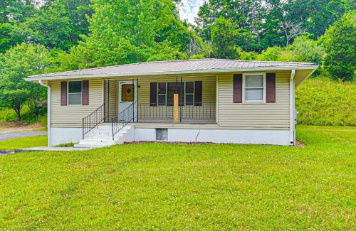 Bluewell House | Home with Bunkroom 2 Mi to Hatfield and McCoy Trail