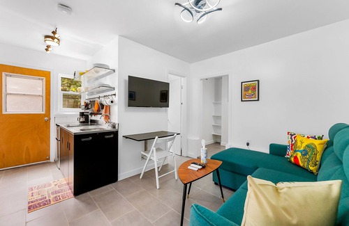 Hawaii Kai House | Home with ocean views, studio, large lanai, koi pond, washer/dryer
