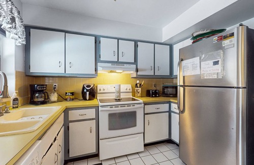 Interchange Square House | Home with pool, kitchen, & terrace, fully equipped kitchen & close to beaches