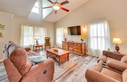 Berry House | Home with Private Pool - 15 miles to Ark Encounter!