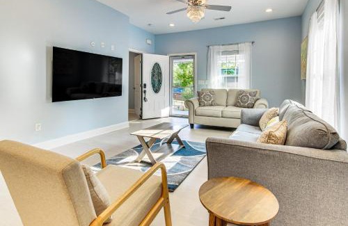 Parker House | Home with Private Yard - Walk to Swamp Rabbit Trail