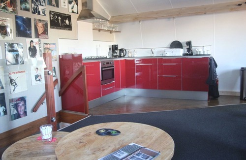 Easterlittens House | Home with Vinyls, Bikes and Waterways