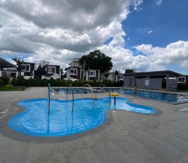 Luzon House | Homefortzone near D' outlet lima