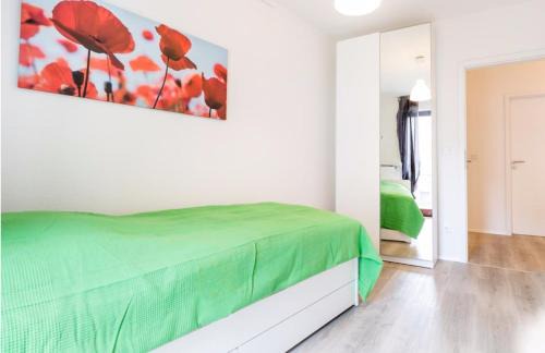 Dusseldorf Old Town Apartment | HOMEFY OLDTOWN APARTMENT - 6 people - 2 bath - balcony - top location