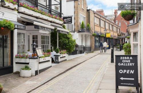 Frognal and Fitzjohns Apartment | Homely 2 Bedroom Victorian Apartment in Hampstead