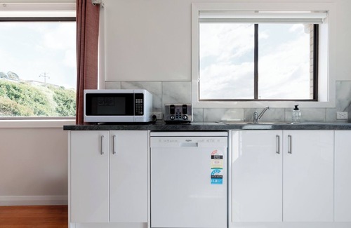 Riverside Apartment | Homely Hideaway with Parking & WiFi