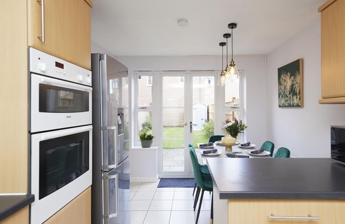 Solihull House | Homely Space for Contractors, Families, ? Netflix,? Wifi, -nec,jlr