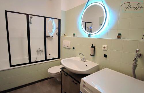 Pasing - Obermenzing Apartment | HOMELY STAY Serenity Greens - Stylisch Studio-Apartment with kitchen - 15 min from Oktoberfest -pet friendly