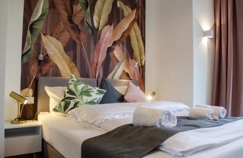Sendlinger Feld Apartment | HOMELY STAY Studio 8 - Relaxed Self-Check-In room in Munich - 15 min from Oktoberfest