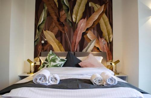 Sendlinger Feld Apartment | HOMELY STAY Studio 8 - Relaxed Self-Check-In room in Munich - 15 min from Oktoberfest