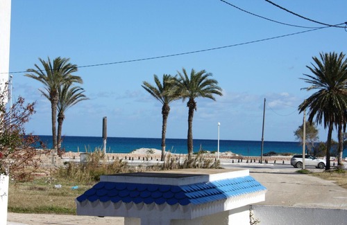Hiboun Villa | Homerez - 150 m away from the beach! Villa for 8 ppl. with sea view at Mahdia