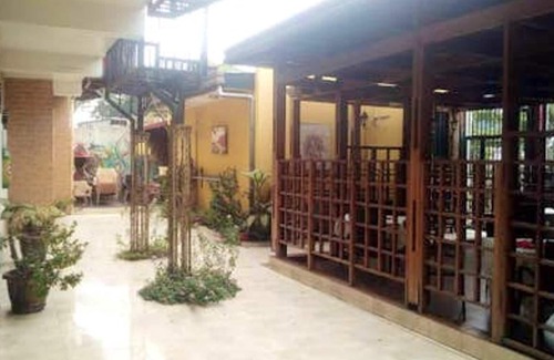 Kinshasa Apartment | Homerez - Amazing appartement for 6 ppl. with balcony at Kinshasa