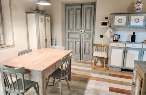 Stroncone Apartment | Homerez - Apartment in Coppe, mountain view