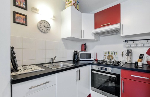 Centre Ville Rive Gauche Apartment | Homerez - Apartment in Rouen, Balcony, City View.