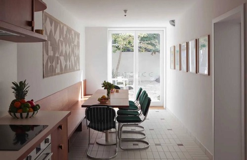 Postel Apartment | Homerez - Apartment in Saint-Gilles