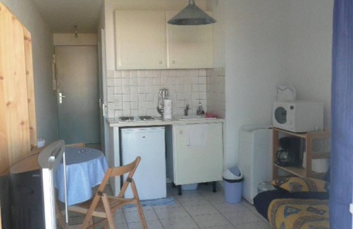 Sainte-Marie-la-Mer Apartment | Homerez - Apt. sea view in Sainte-Marie