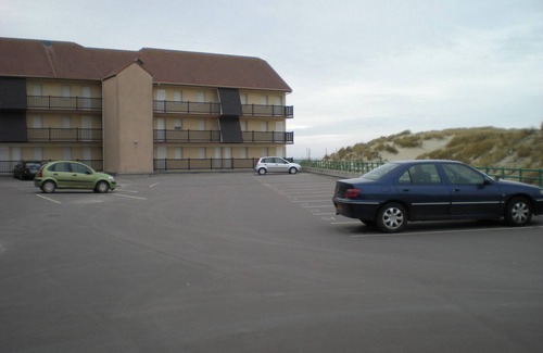 Sainte-Cecile-Plage Apartment | Homerez - Apt. sea view, Camiers