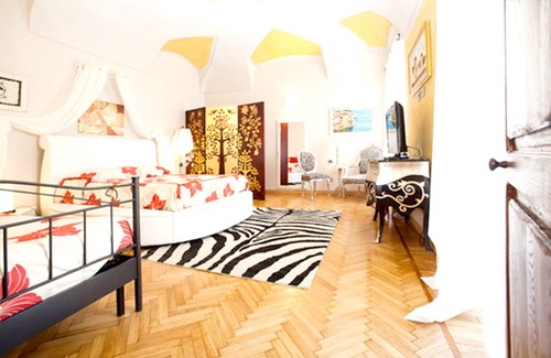 Piazza Apartment | Homerez - Beautiful apartement for 4 ppl. with balcony at Mondovì Piazza (CN)