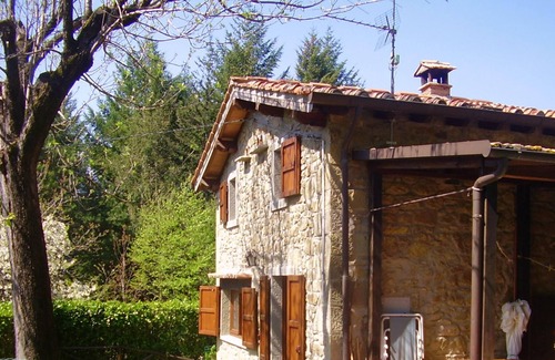 Moggiana House | Homerez - Beautiful house for 4 ppl. with shared pool and terrace at Bibbiena