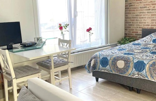 Roux Apartment | Homerez - Beautiful studio for 4 ppl. with terrace at Charleroi