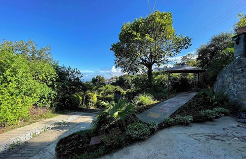 Trois-Bassins House | Homerez - Bungalow in Les Trois Bassins