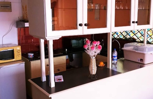Saint Felix House | Homerez - Bungalow 2 km away from the beach for 7 ppl. with jacuzzi and garden