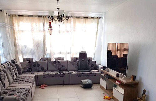 Saint Felix House | Homerez - Bungalow 2 km away from the beach for 7 ppl. with jacuzzi and garden